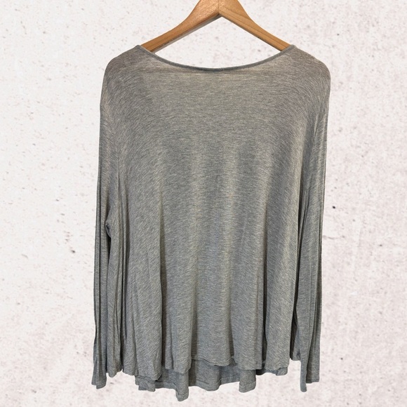 Mystree Gray Long Sleeve Relaxed Blouse - Picture 2 of 4